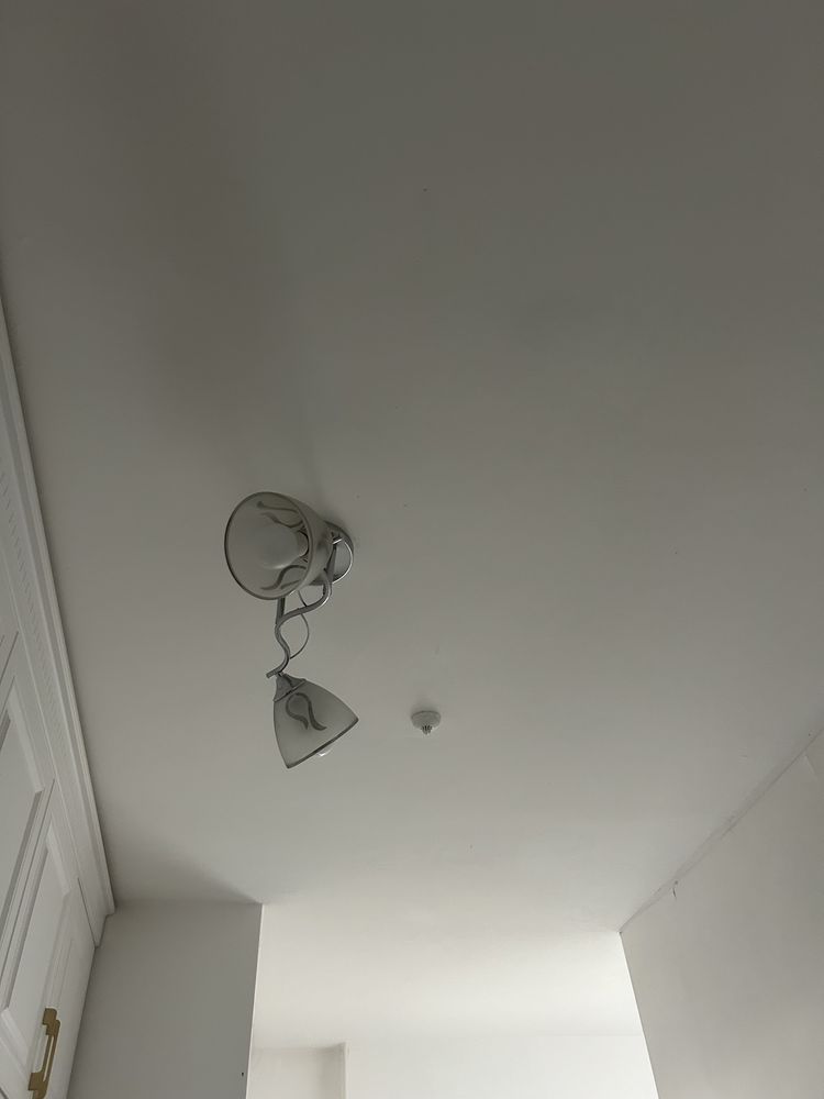 Люстра для прихожей