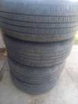 Продает покрышки 205/60 R16