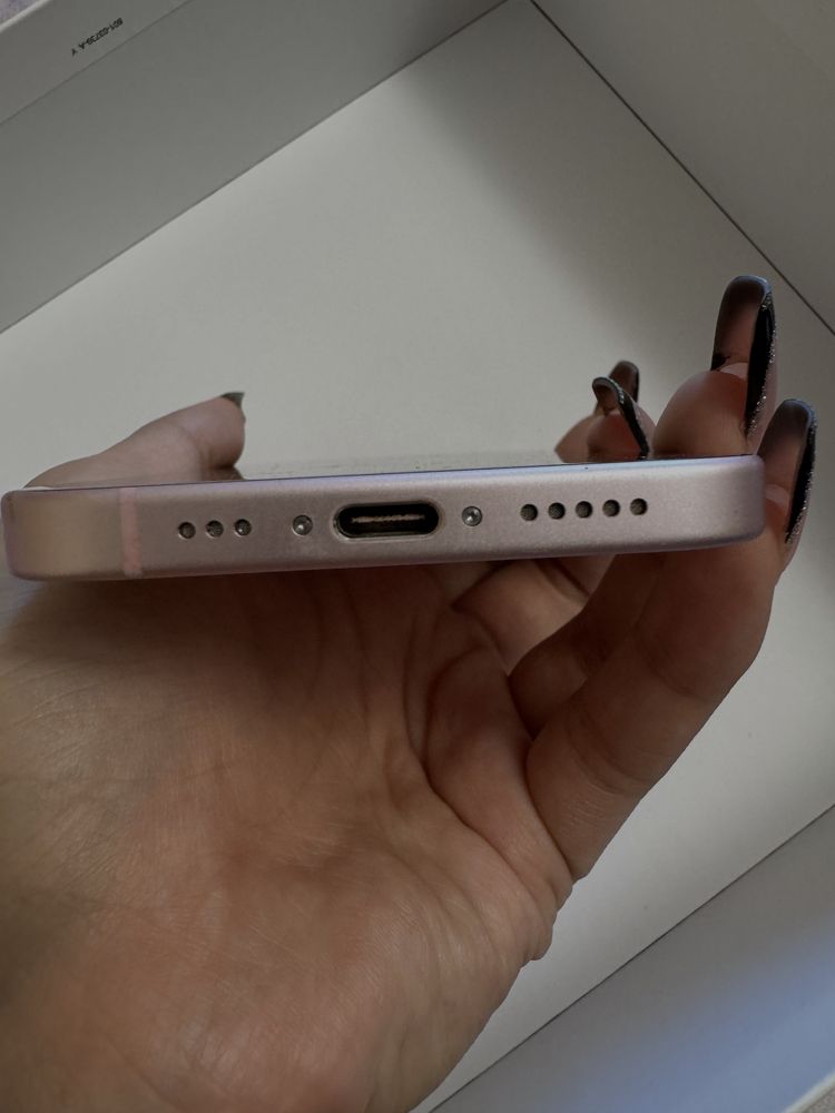 Iphone 15 pink 128gb на гарантии