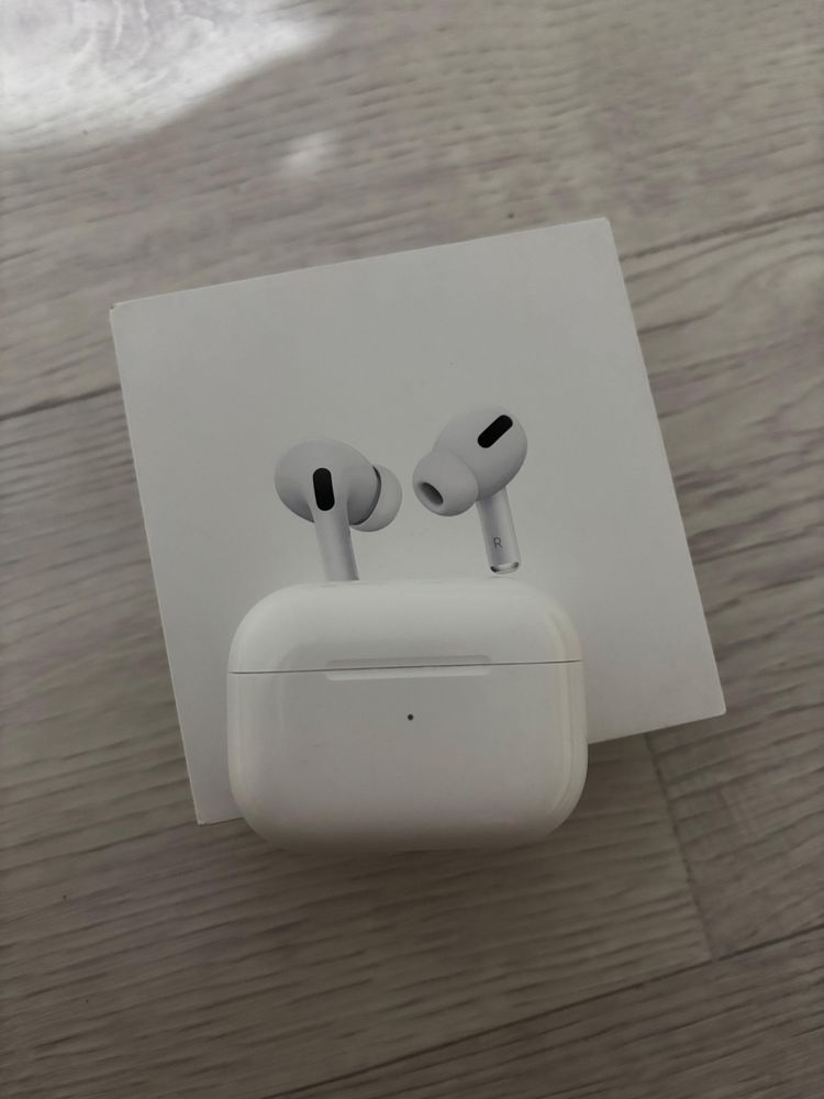 Airpods Pro ОРИГИНАЛ в отличном состоянии