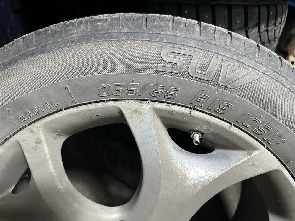 Продам шины 235/55/19 летние не дорого!