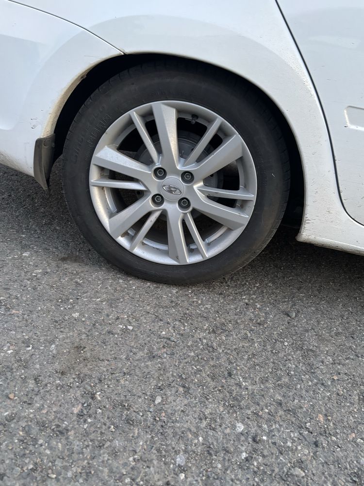 Продам диски вместе с резиной,185/55 R15