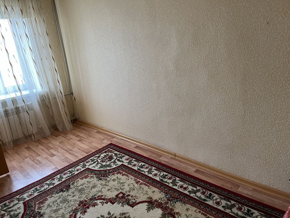 Трехкомнатная  квартира  долгосрочно