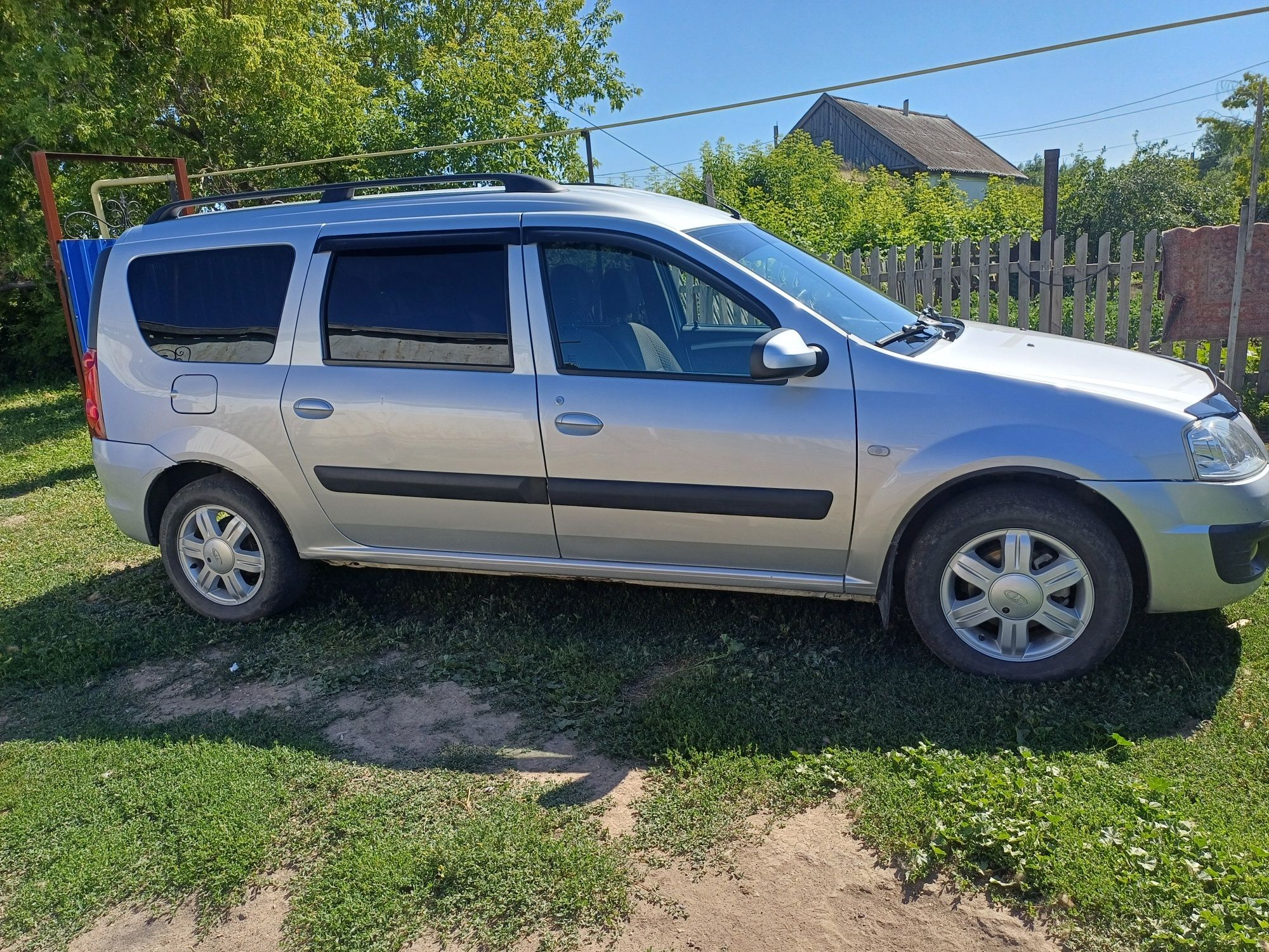 Продам автомобиль Lada Largus (5 мест)2013 г.
Один хозяин, в идеальном