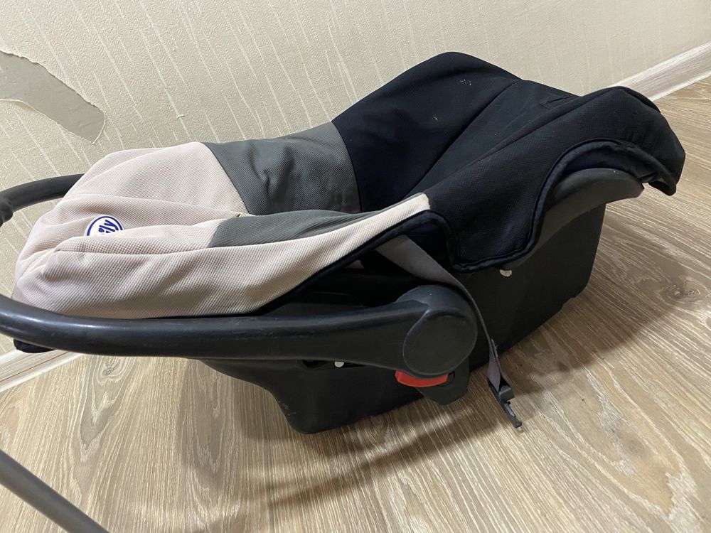 Продам автолюльку