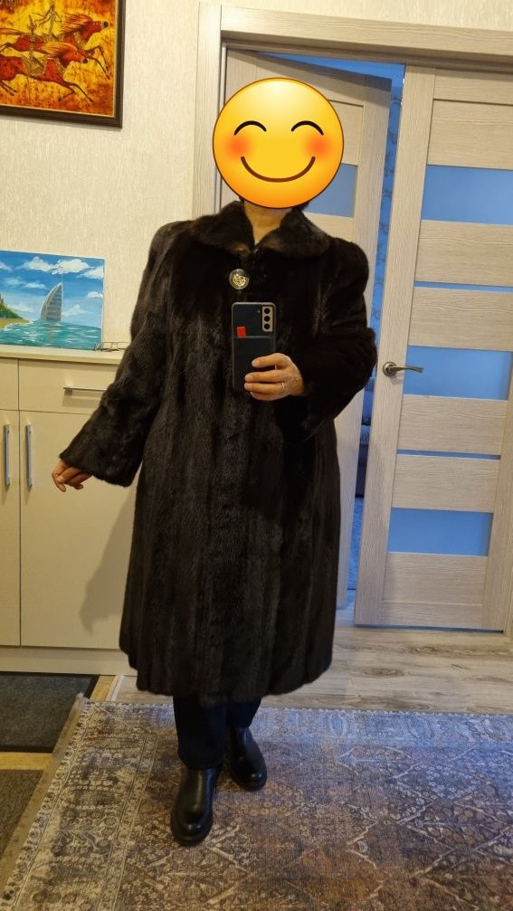 Шуба норковая, пр-Греция, заводской бренд.