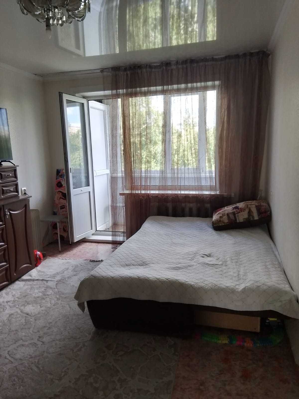 Продам 2 комнатную квартиру в центре