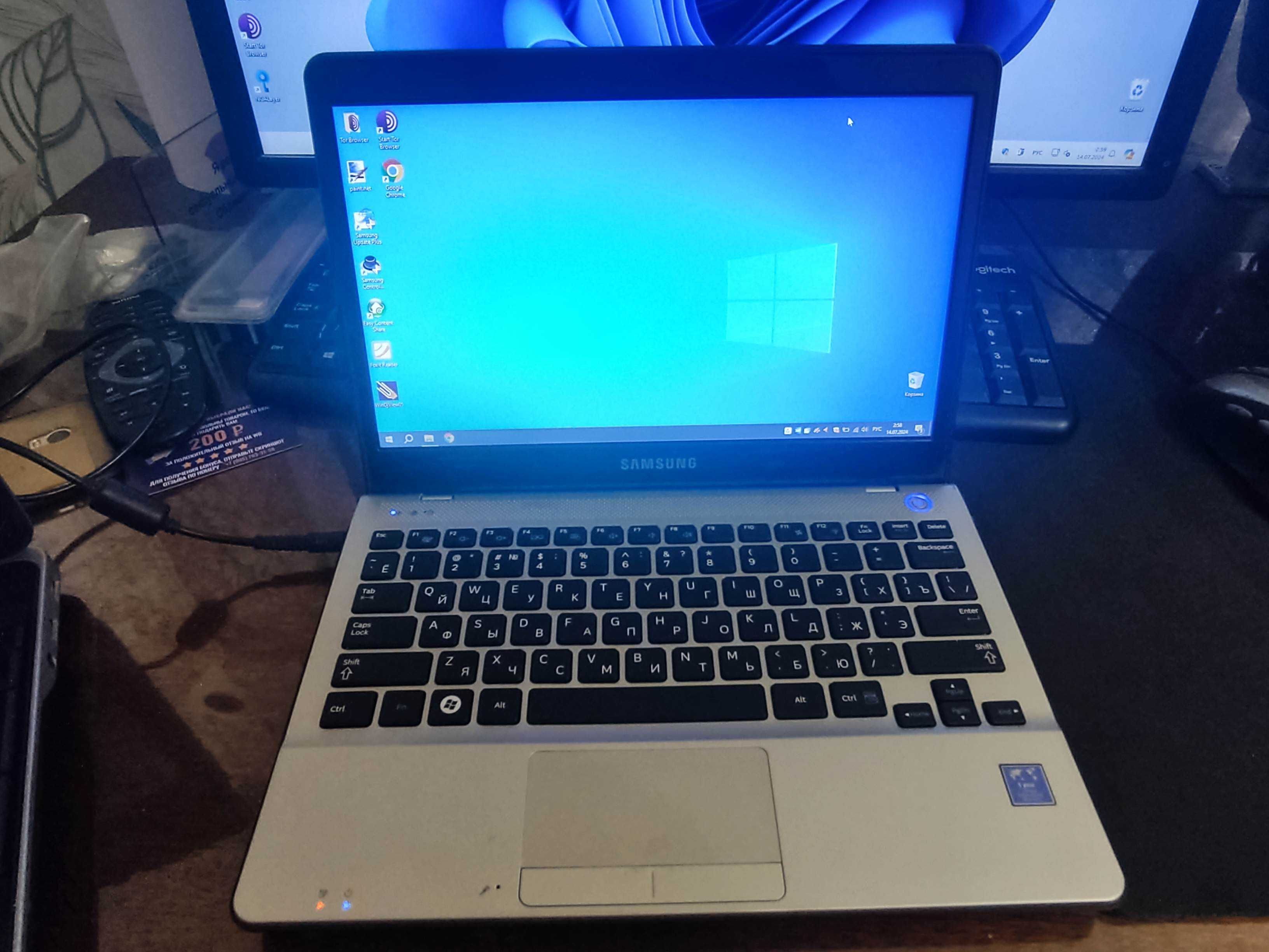 Нетбук Samsung NP305U1Z E450 1.6GHz, DDR8GB, 500 GB Win10Pro