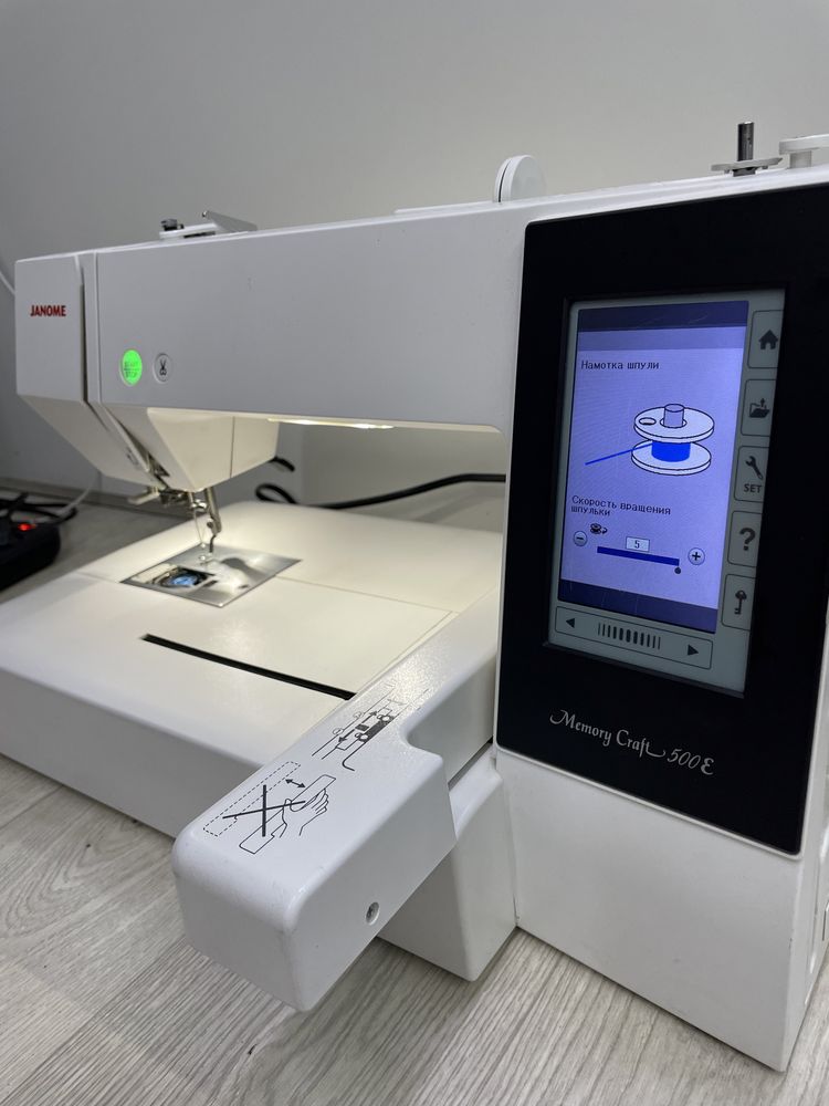 Вышивальная машина Janome Memory Craft 500E