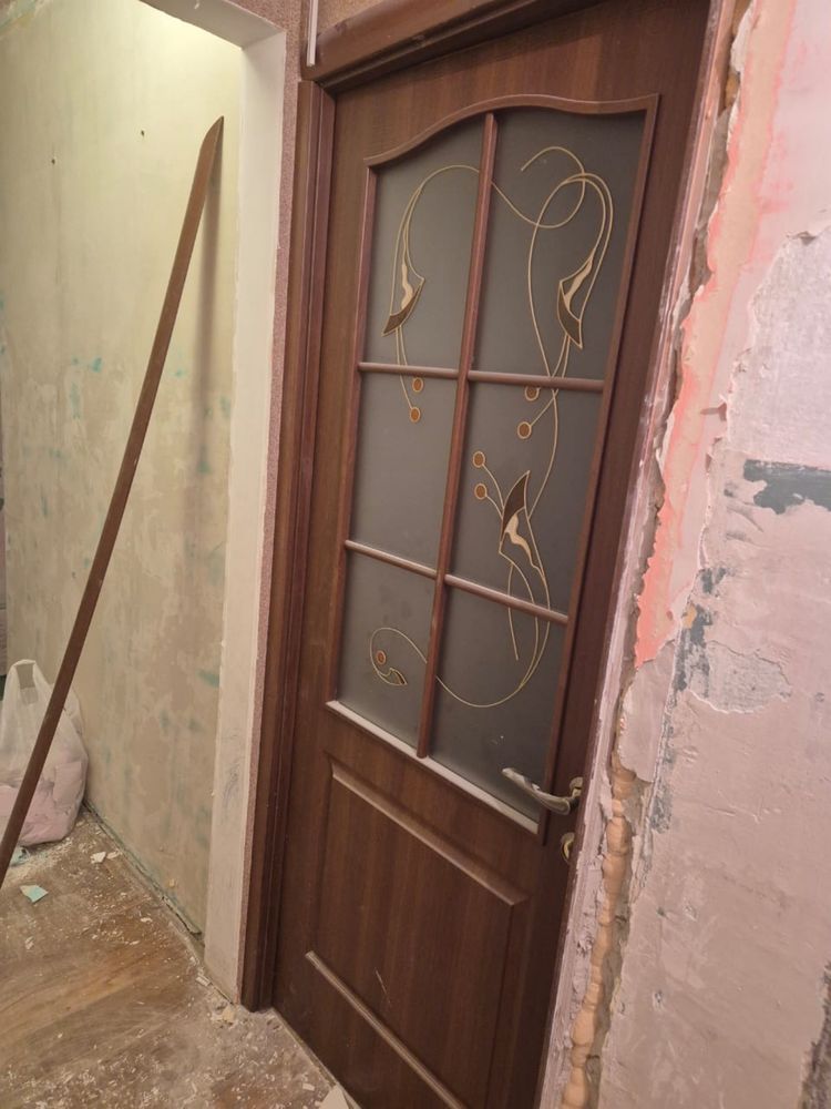 Продам двери б/у