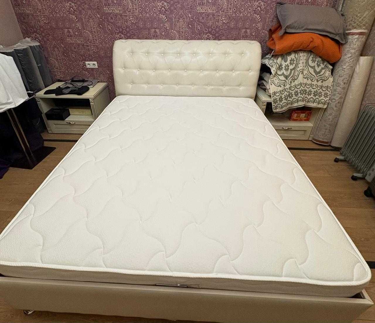Срочно продается кровать б/у с новым матрацем, скидка рассматривается