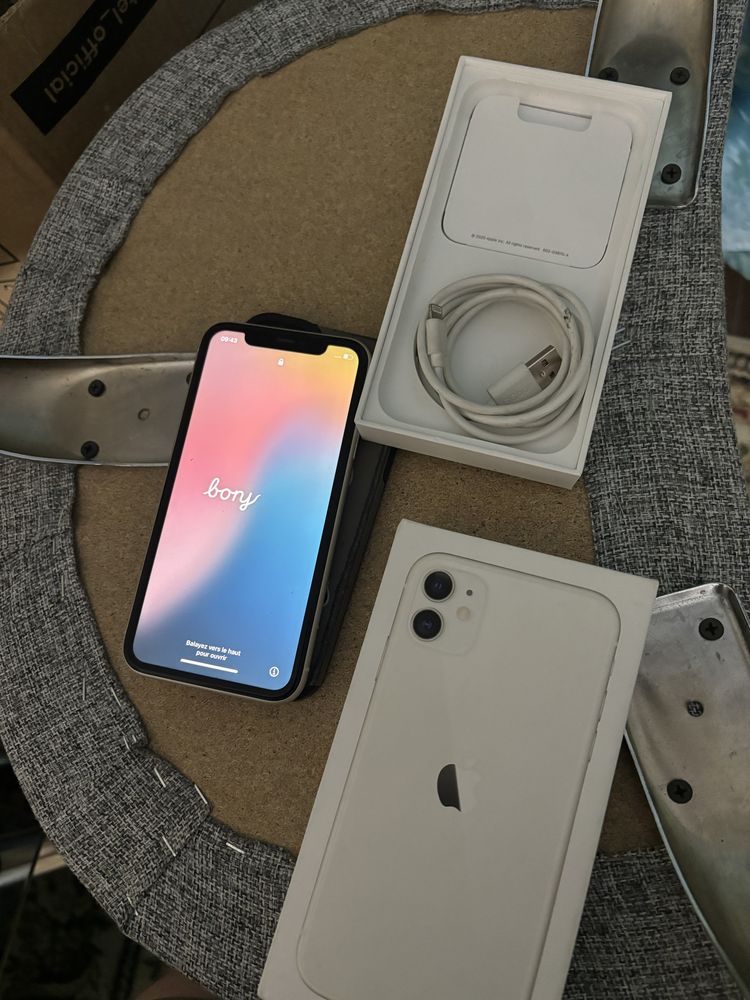 Продам Iphone 11 64 gb