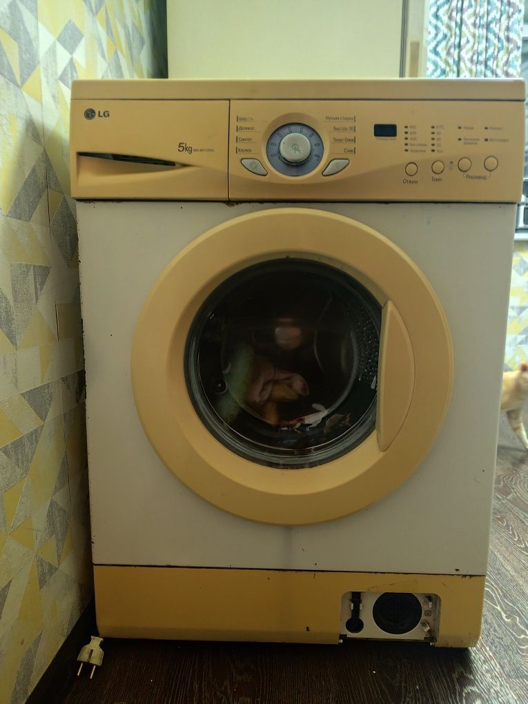 Продам стиральную машину LG