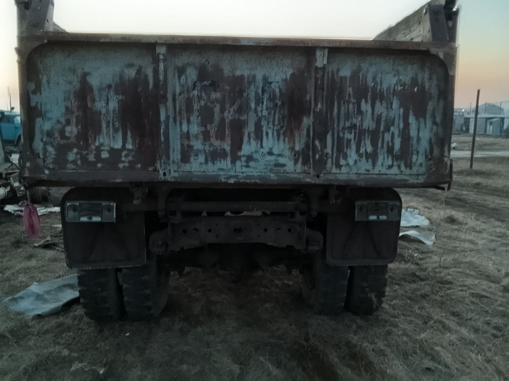 Продам ЗИЛ по запчастям!