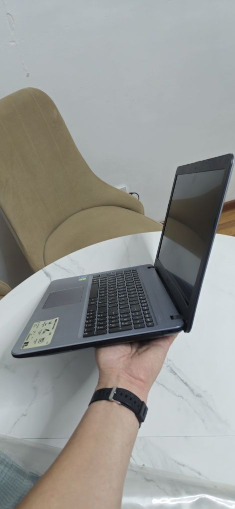 Идеальная цена. Срочно ноутбук ASUS X540L 1 TB памяти.