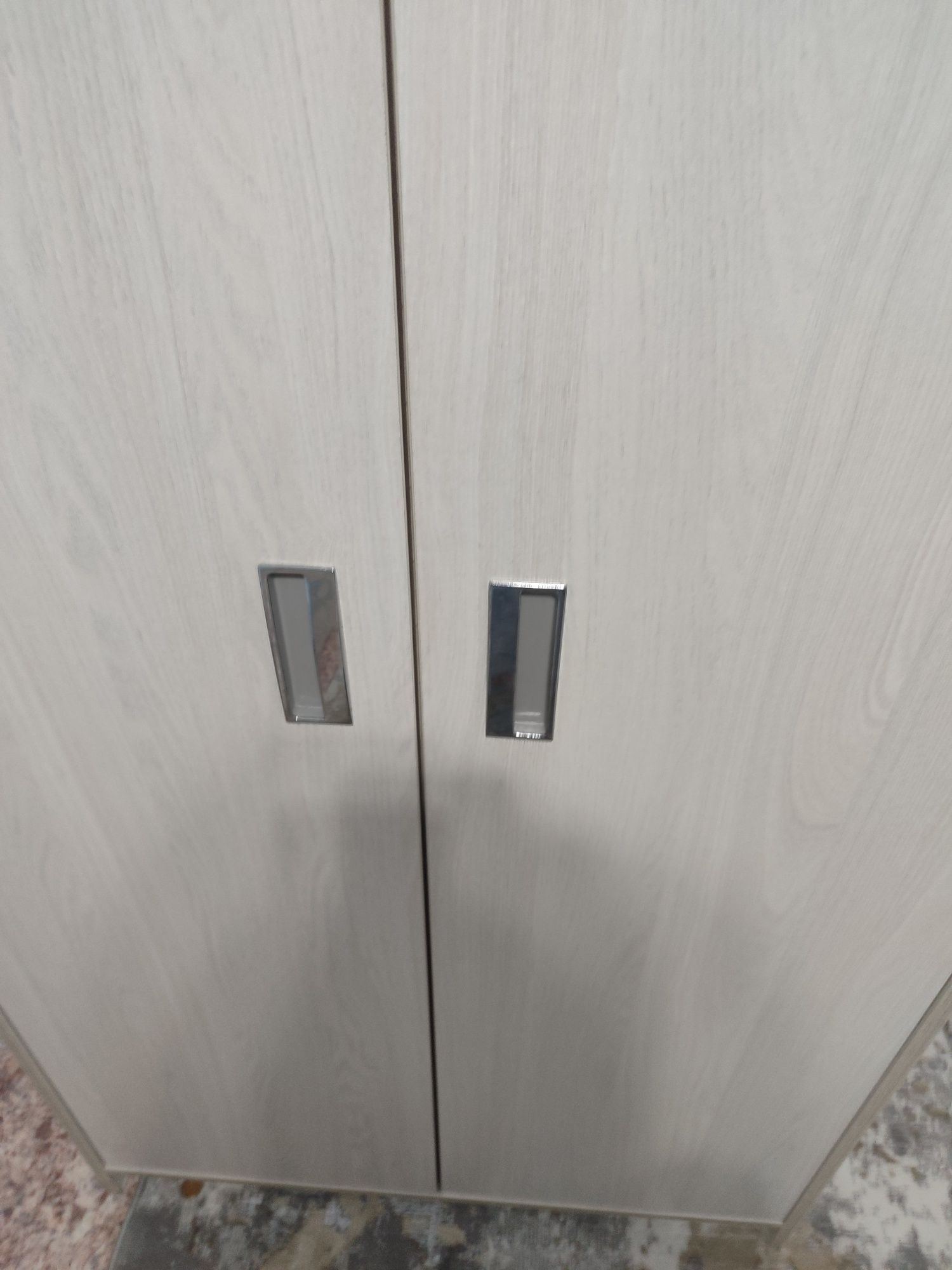 Продам шкаф для детский, прихожку.