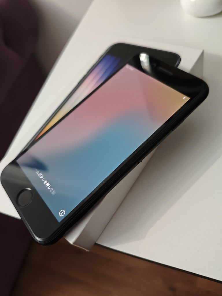 iPhone se 2022 64gb