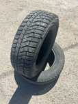 Зимний балон 185/65R14, в отличном состоянии, осталось 2 штук…………………..