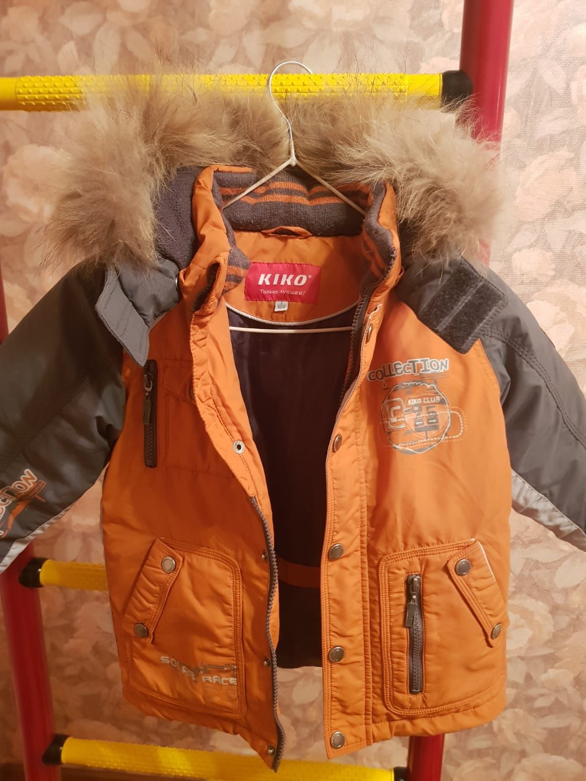 Продам комбинезоны зимние с курткой