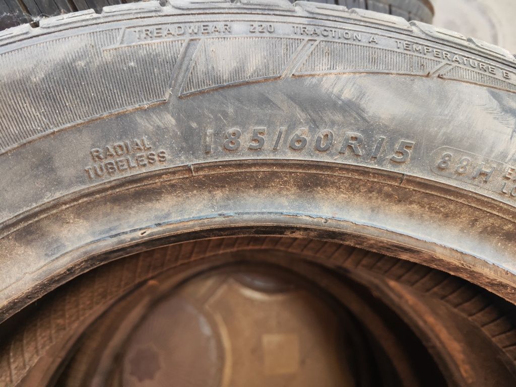 Dunlop 185/60/15 Европа комплект