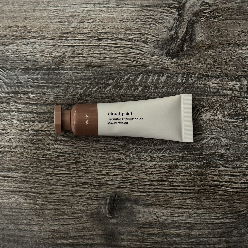 Румяна Givenchy Prisme Libre 01 Mousseline Lilas | Glossier Бронзер