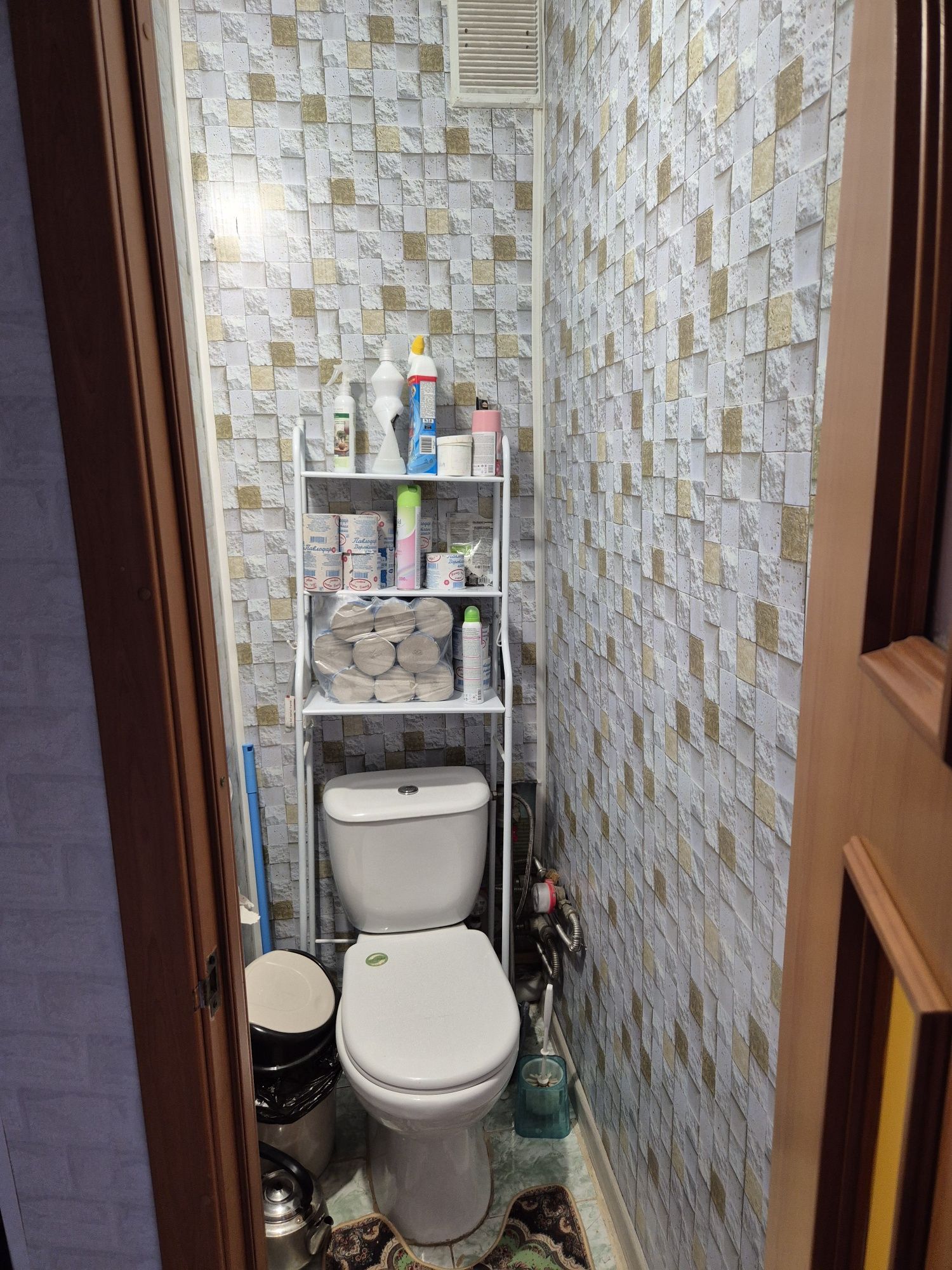 Срочно продается 3х комнатная квартира, 4 микрорайон, 34 дом.
