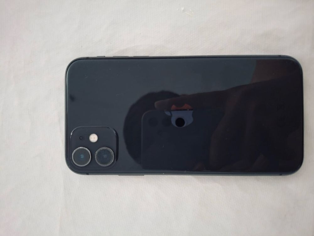 iPhone 11 черный