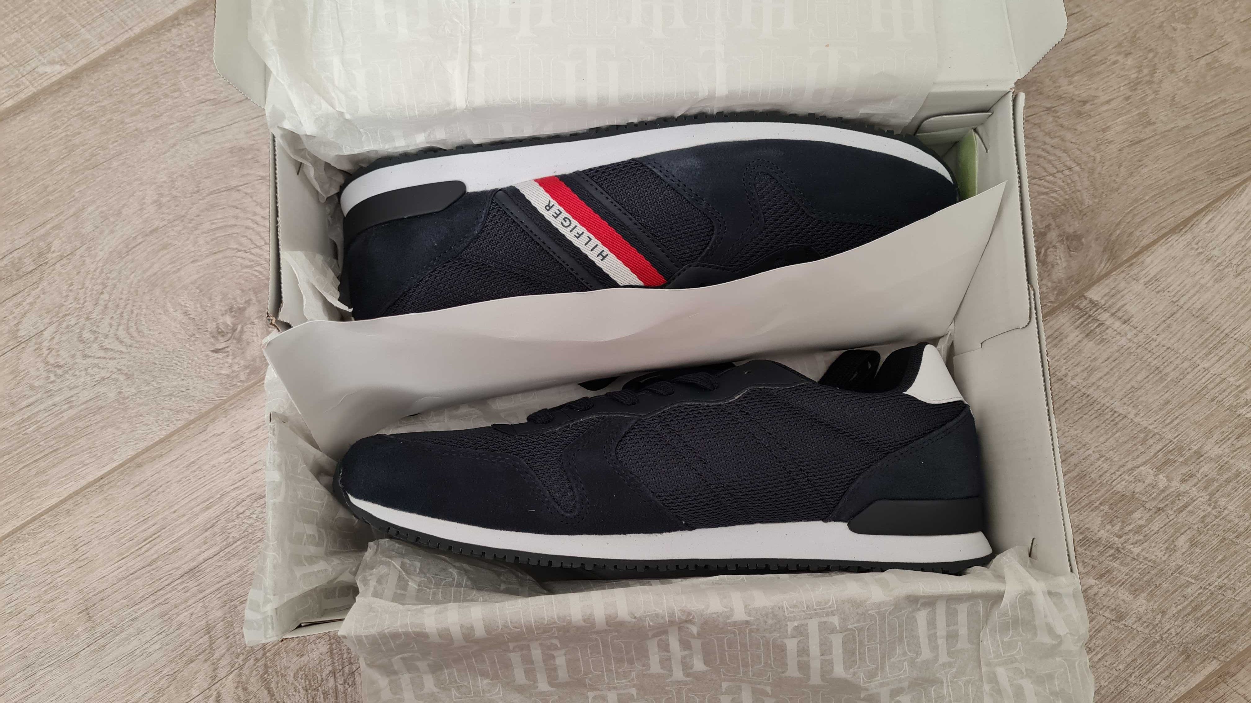 кроссовки кожаные Tommy Hilfiger