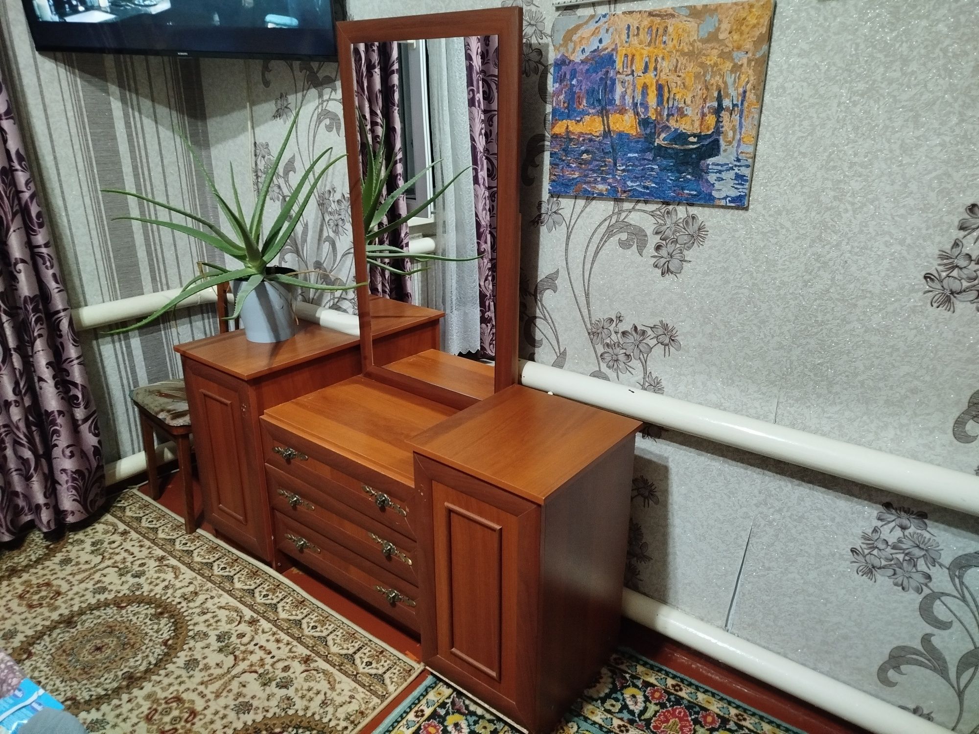 Спальный гарнитур
