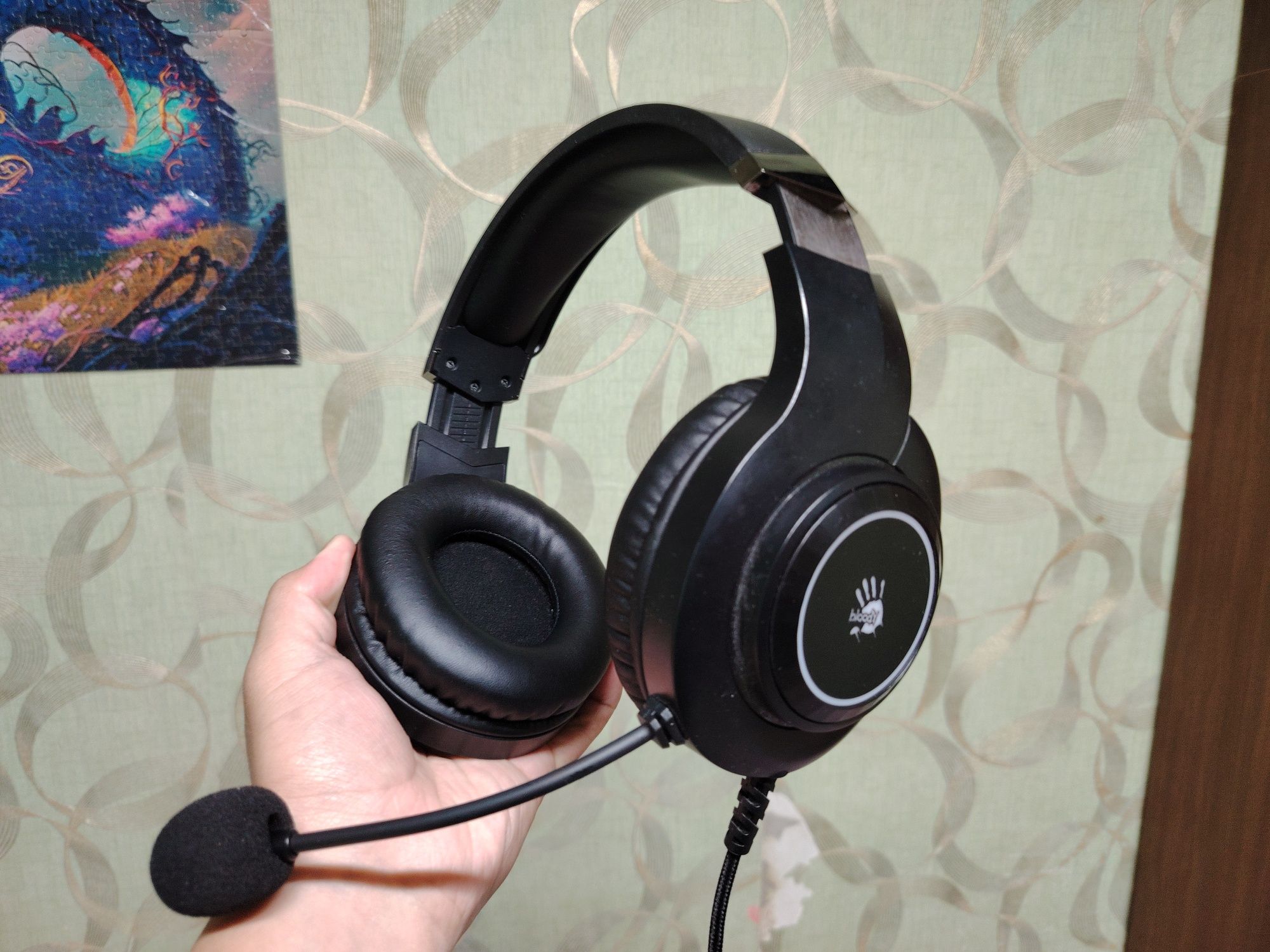 Продам игровые наушники