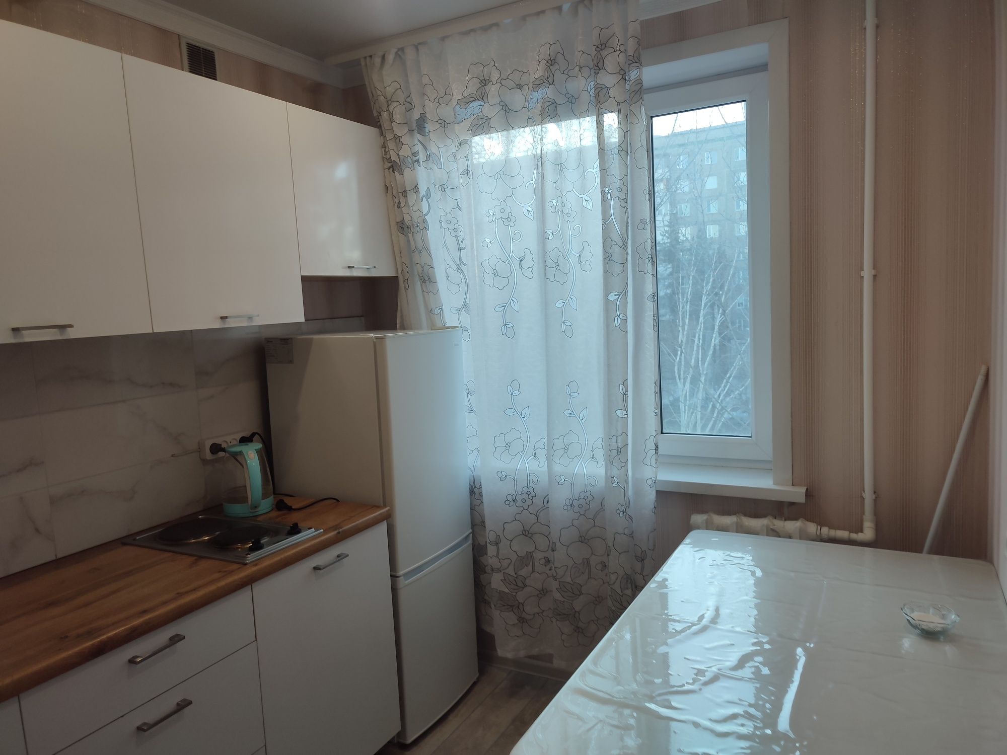 Сдам однокомнатную квартиру возле форте банка, на длительный  срок
