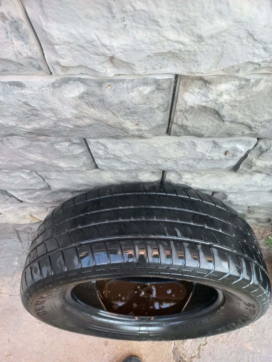 Продам шины две размер 235/60 R 16 фирмы Данлоп