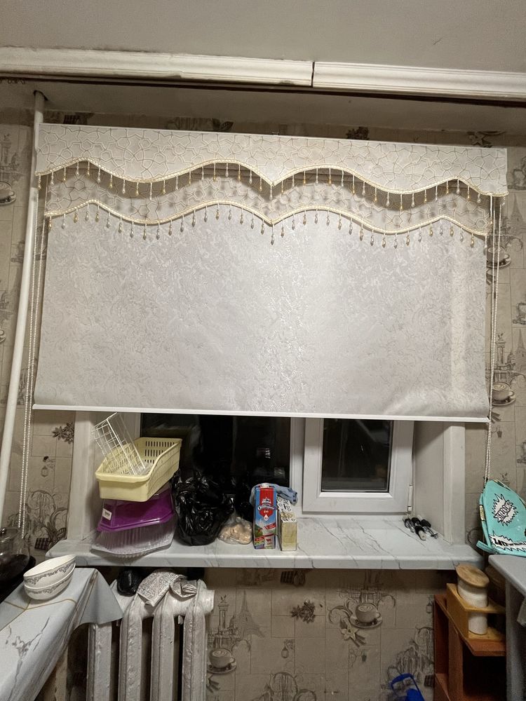 Ролл штор продается