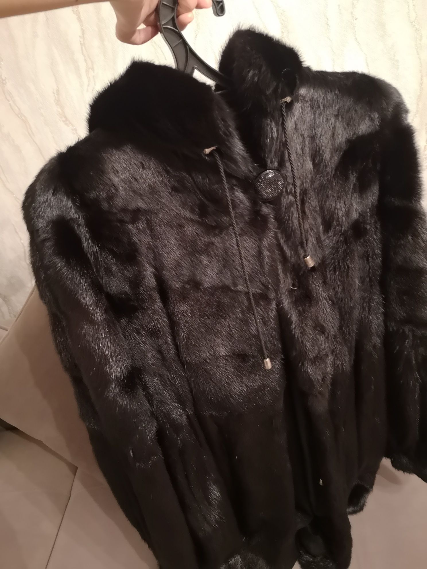 Продам норковую шубу