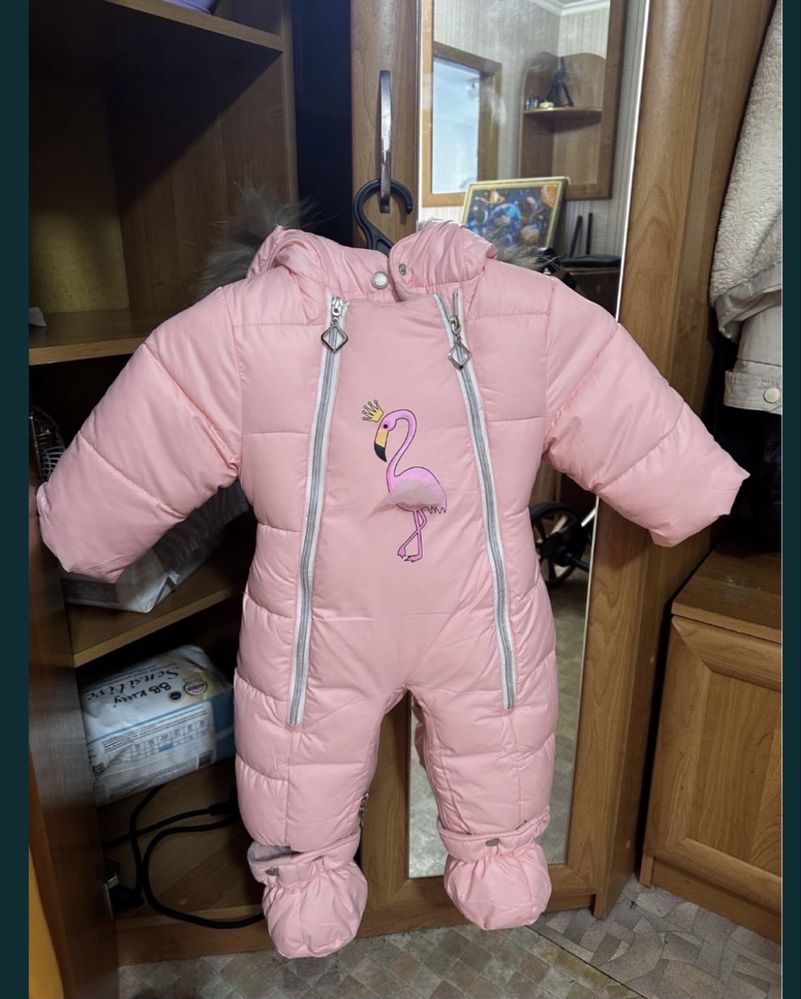 Продам зимний комбинезон размер 74