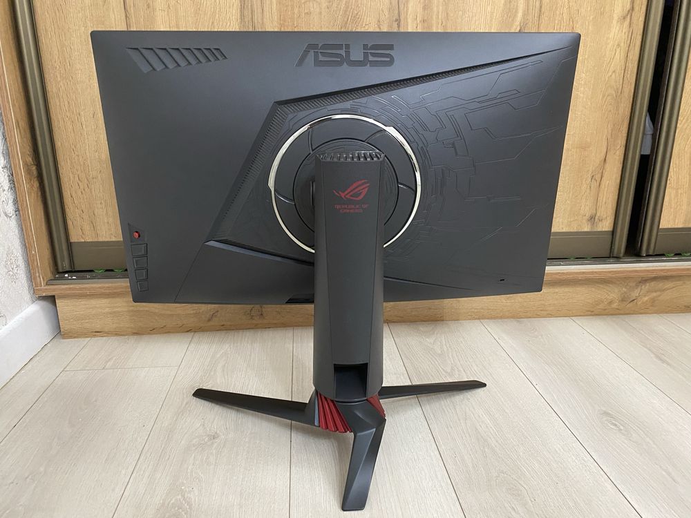 Игровой монитор ASUS ROG Strix XG27VQ