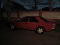 Mercedes 230E 2.3L — проверен временем