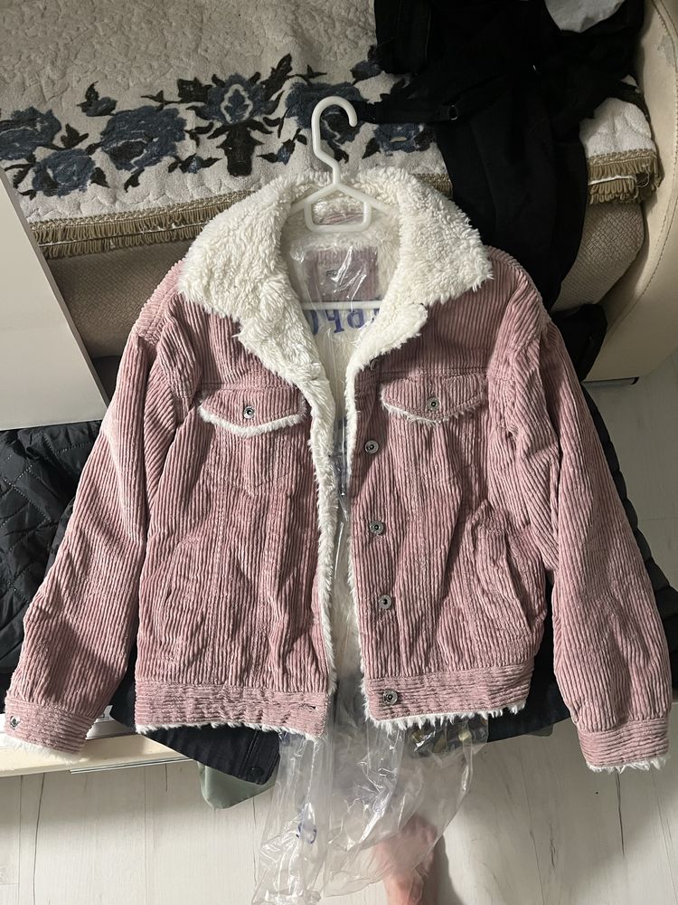 Продам куртки, в хорошем состоянии