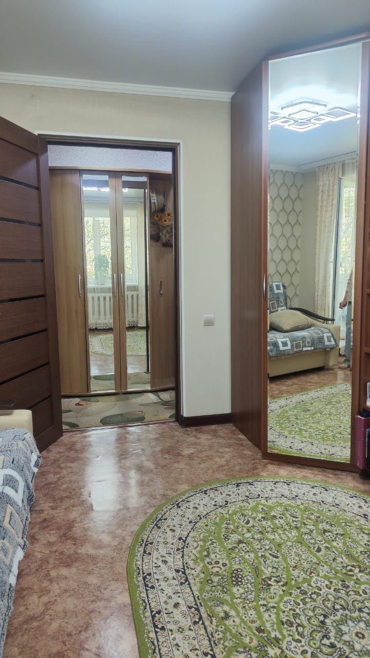 Продается 2-х комнатная, Амангельды 1