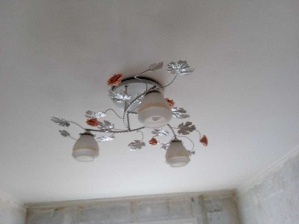 Продам люстры срочно!