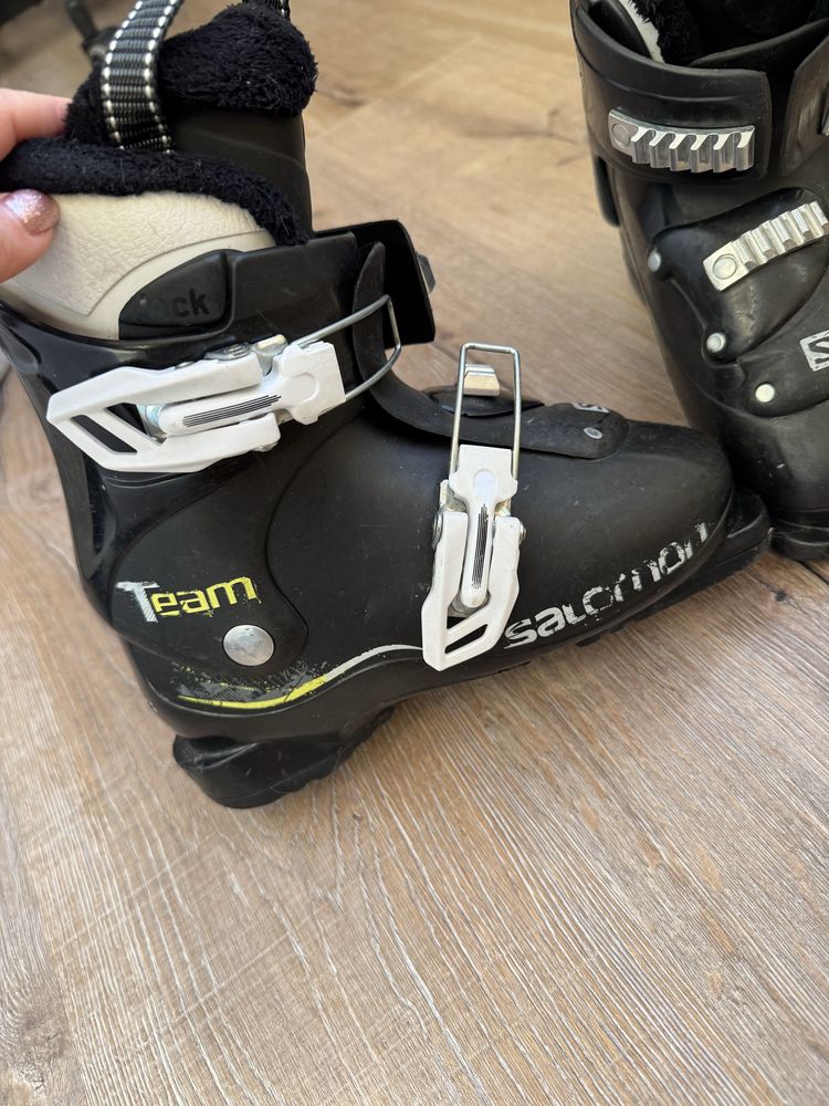 Продам детские ботинки Salomon на 32 р-р