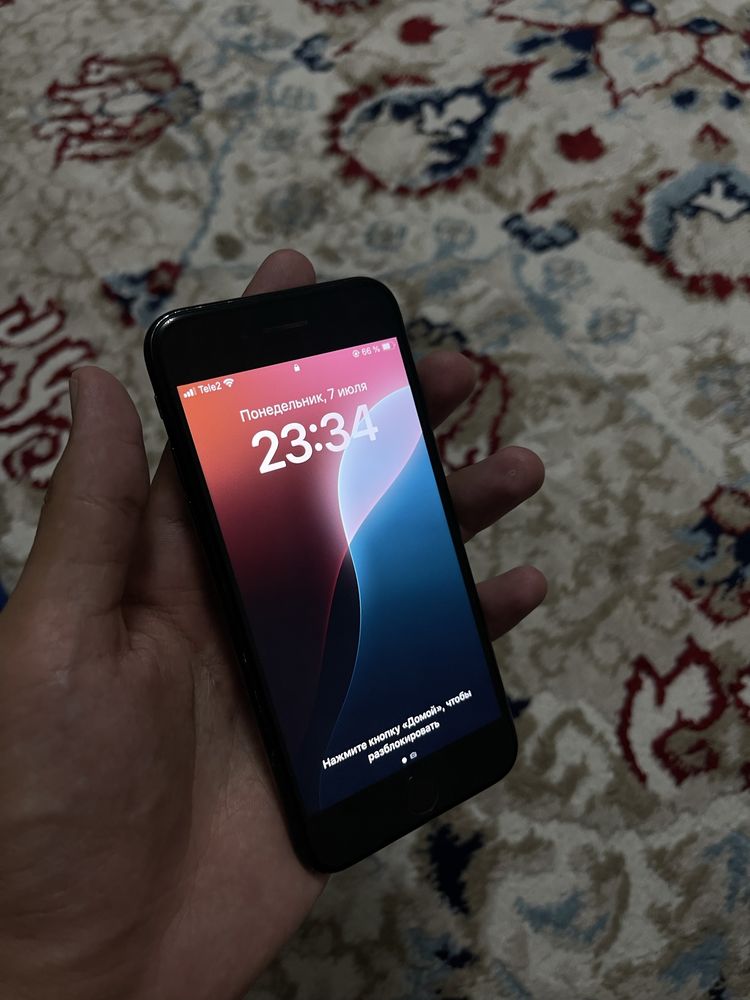 Айфон SE 128gb 2020