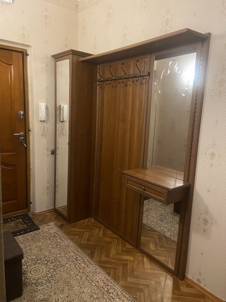Мебель в прихожую пр-во Италия