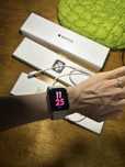 Эпл вотч :Apple Watch SE 40mm Gold Aluminum Case Starlight Sport Band