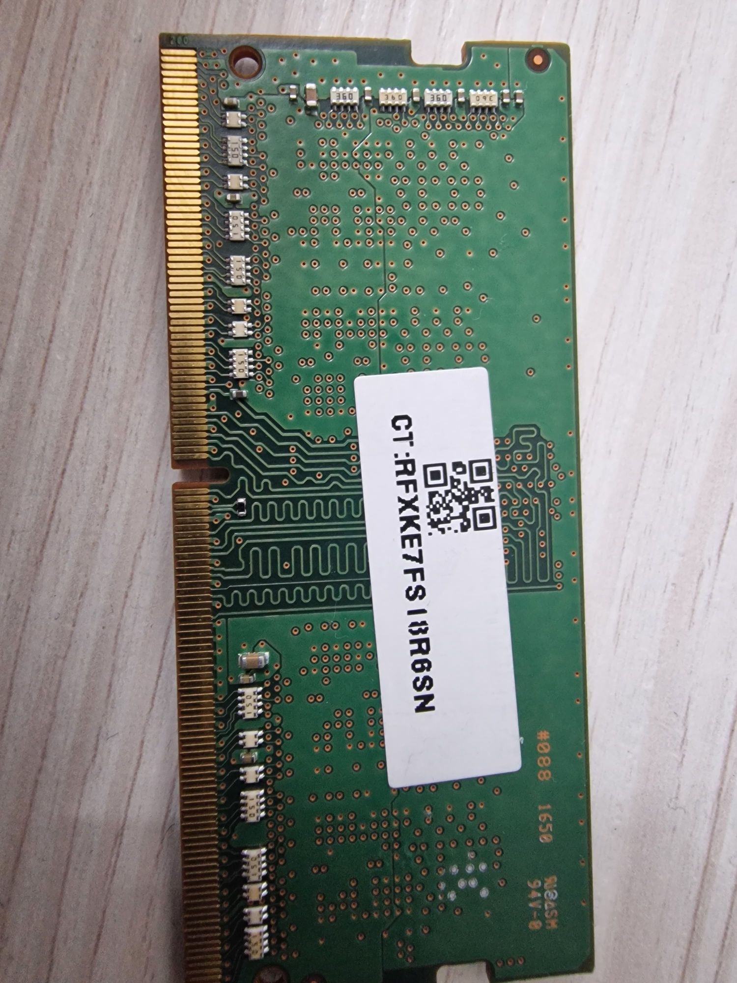 ОЗУ для ноутбук Samsung SO-DIMM DDR4 4Gb 2400MHz M471A5244CB0-CRC