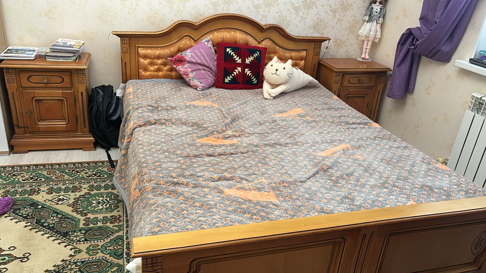 Продаются спальный гарнитур и кровать двухспальная