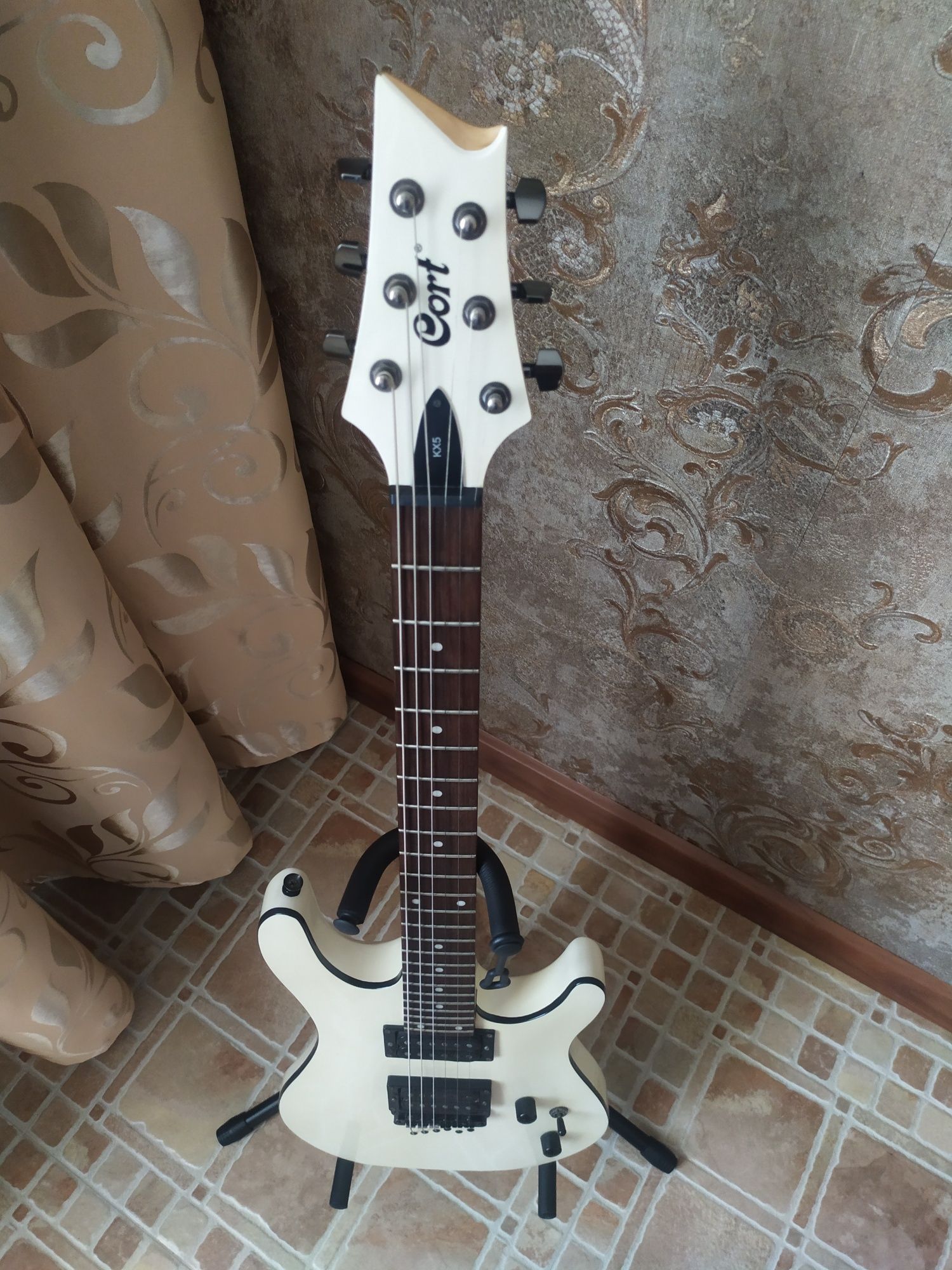 ...Cort KX 5 ...