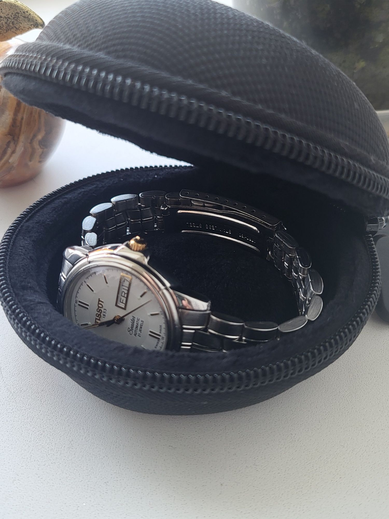 Продам часы Tissot