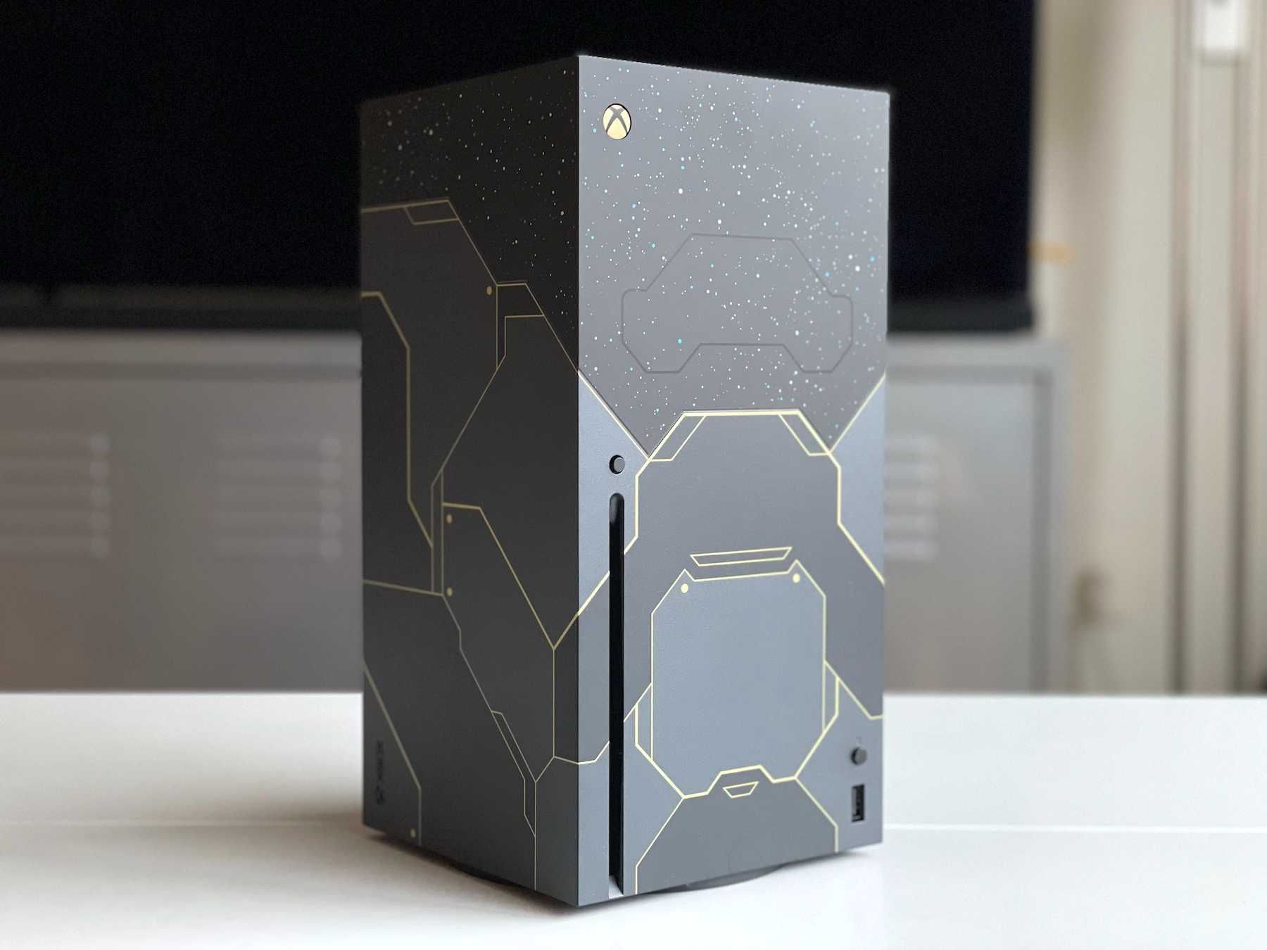 Xbox Series X Limited Edition Halo Infinite