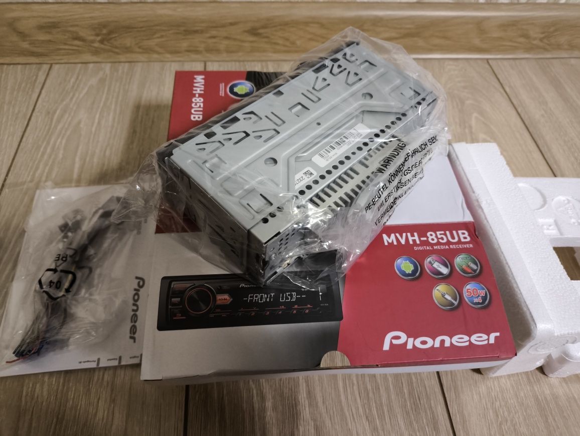Магнитола Pioneer - 85UB 1DIN. Оригинал. Новый.